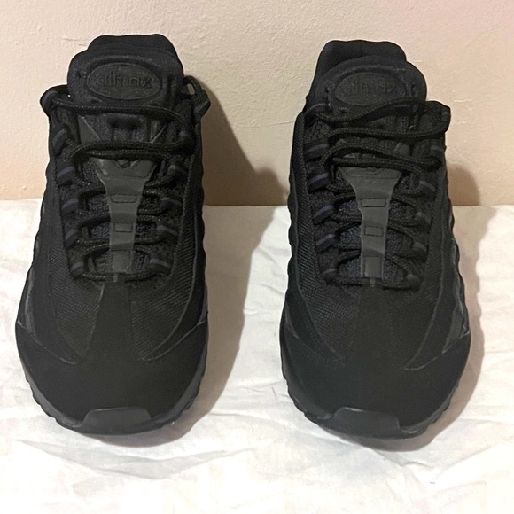 Nike Air Max 95 Essential Sneakers Size 7.5 Men - Picture 1 of 8